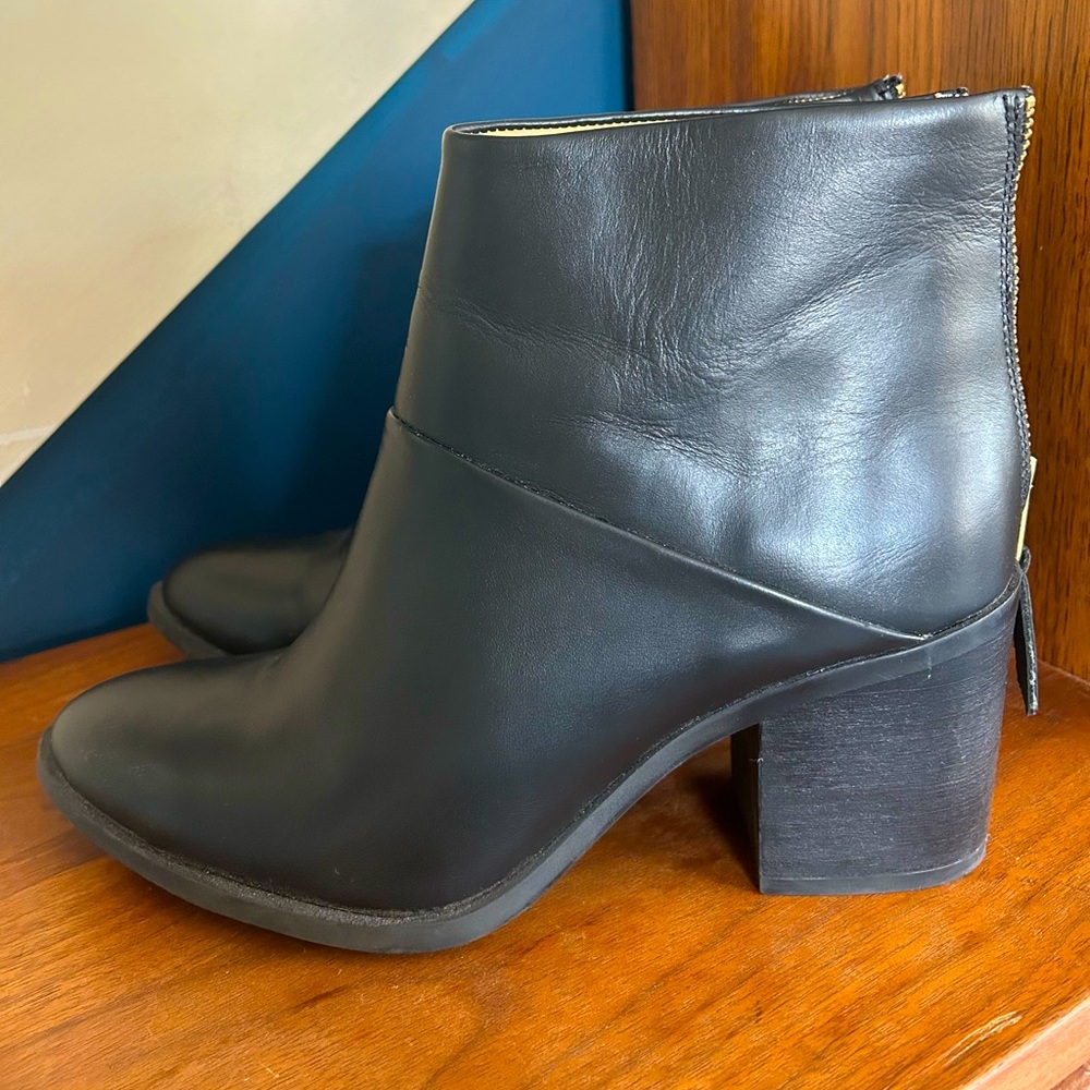 EUC Nisolo Dari Black Leather Heeled Boots Size 10